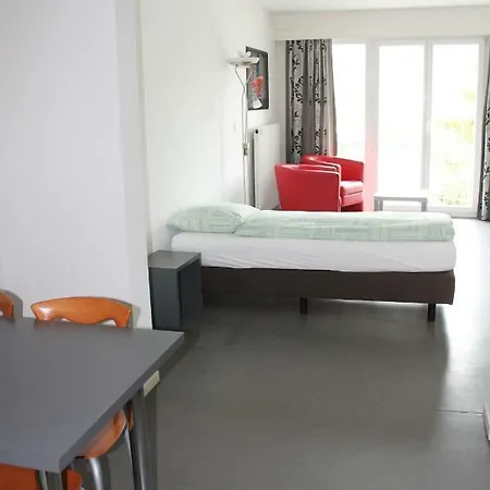 アパート Face ダヴォス・プラッツ