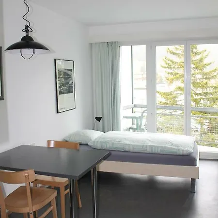 Face ダヴォス・プラッツ