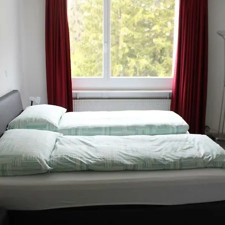 Face ダヴォス・プラッツ